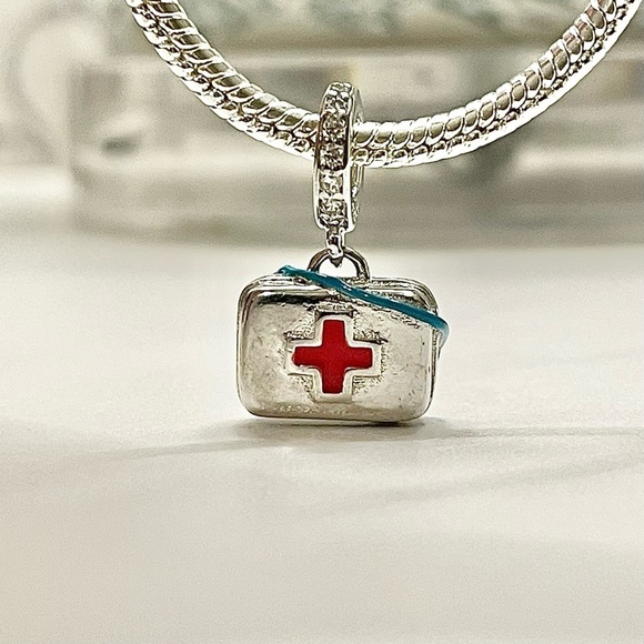 Doctor Medicine Bag Charm for Bracelets - Picture 1 of 6